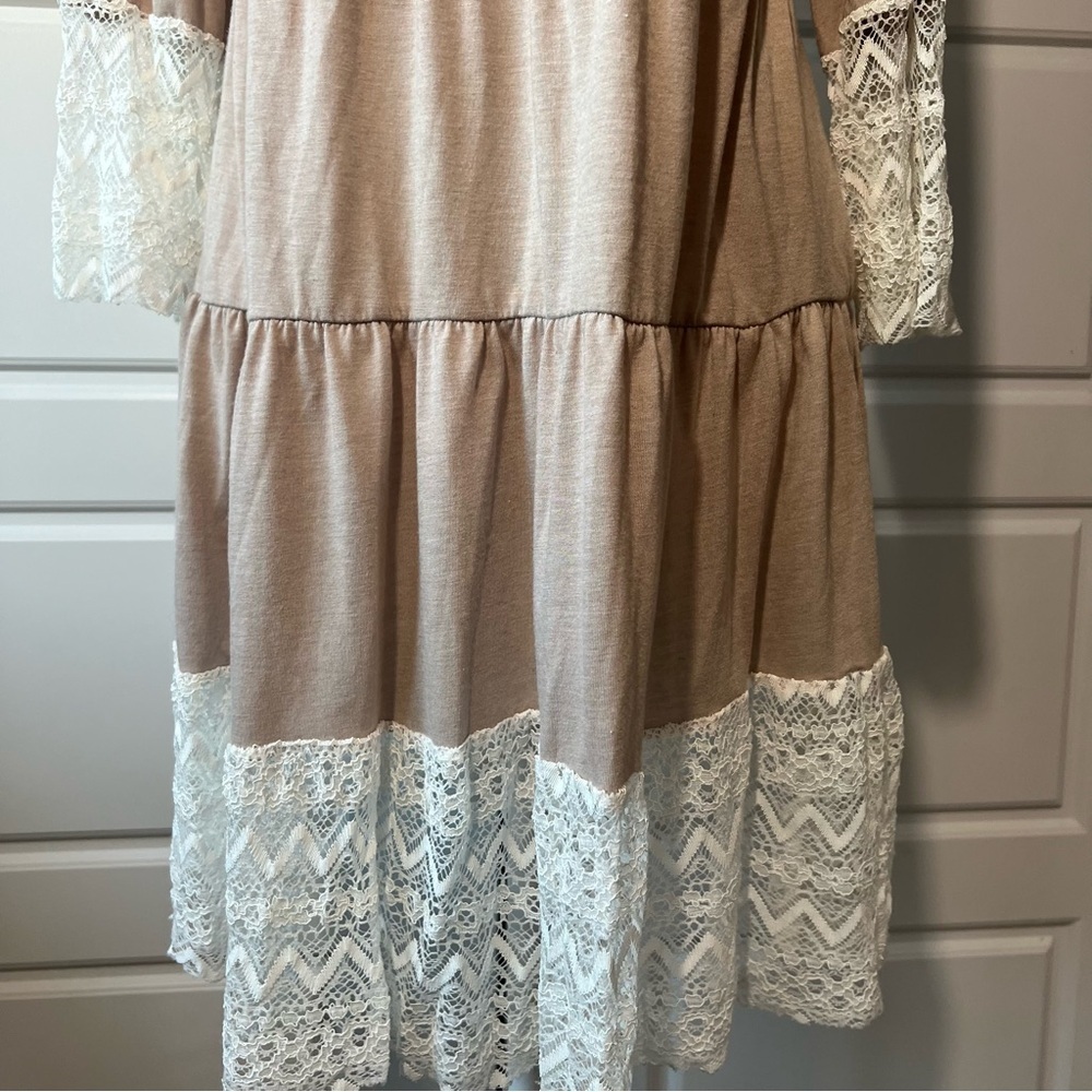 Tan Beige Tiered Dress Lace Trim 3/4 Sleeve Casual Bohemian Neutral Small - Picture 3 of 6